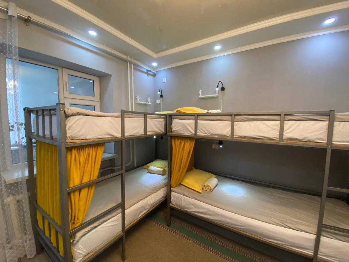 Downtown Homestay Bishkek Ngoại thất bức ảnh