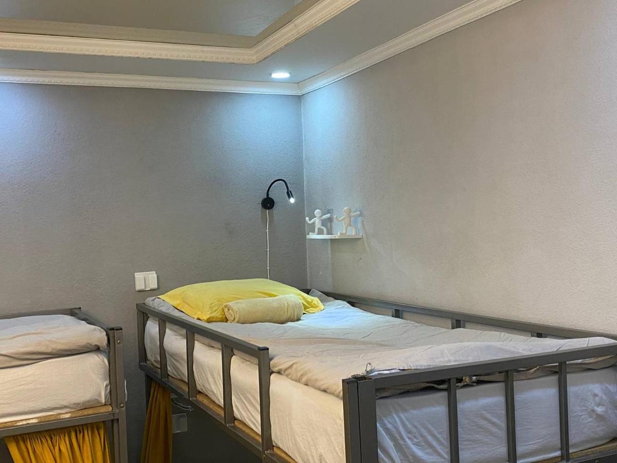 Downtown Homestay Bishkek Ngoại thất bức ảnh